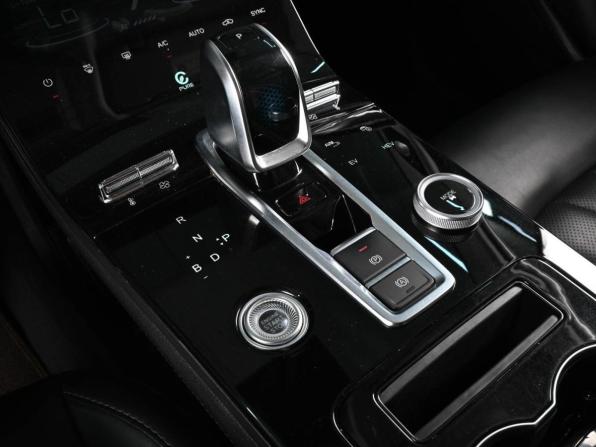 Chery Tiggo 8 Pro e+ с пробегом 2022 года, цена 2 249 000 рублей, 35152 км, внедорожник, Автокод Объявления
