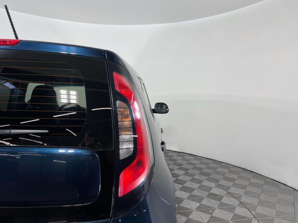 Kia Soul II Рестайлинг с пробегом 2018 года, цена 1 699 000 рублей, 47000 км, хэтчбек, Автокод Объявления