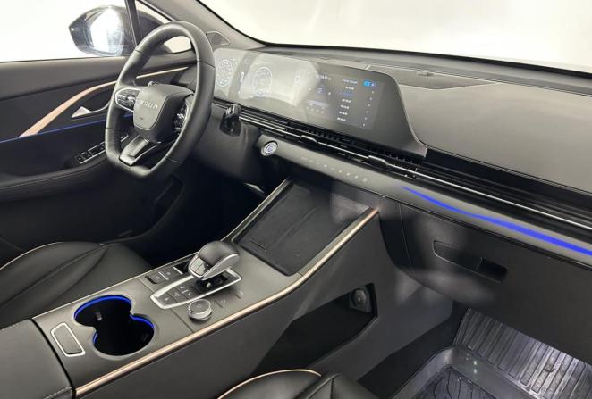 Omoda C5 I с пробегом 2024 года, цена 1 900 000 рублей, 26930 км, внедорожник, Автокод Объявления