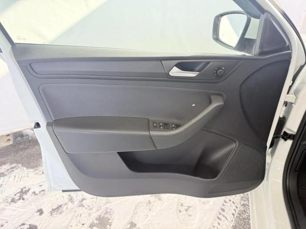 Volkswagen Polo VI с пробегом 2021 года, цена 1 068 320 рублей, 138112 км, лифтбек, Автокод Объявления