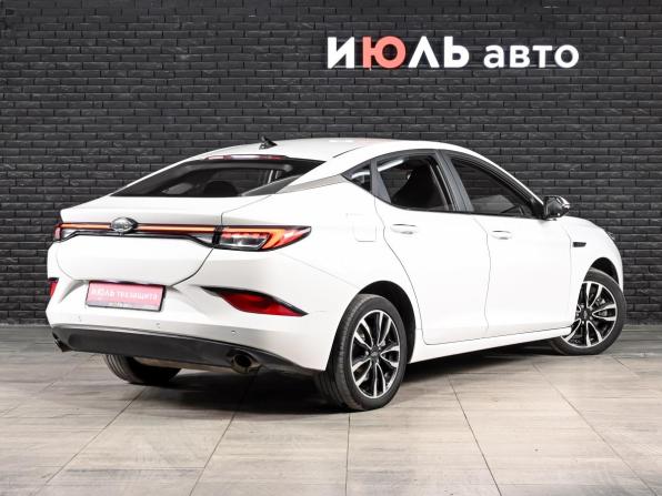 JAC J7 I с пробегом 2023 года, цена 1 050 000 рублей, 90335 км, хэтчбек, Автокод Объявления