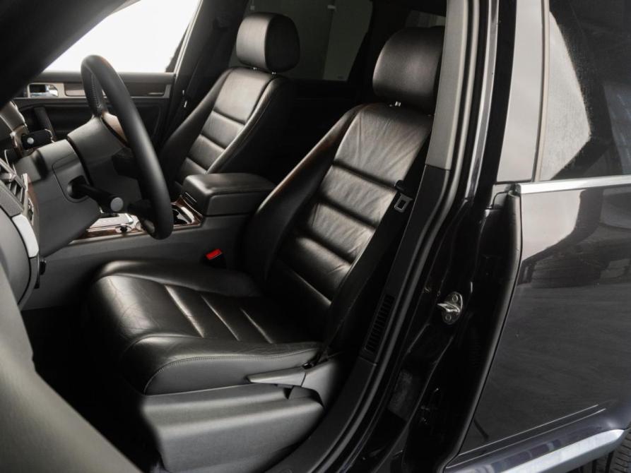 Volkswagen Touareg I Рестайлинг Тюмень  - изображение 10