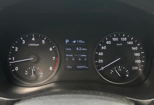 Hyundai Solaris II с пробегом 2020 года, цена 1 225 000 рублей, 180597 км, седан, Автокод Объявления