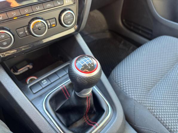 Volkswagen Jetta VI с пробегом 2013 года, цена 900 000 рублей, 211519 км, седан, Автокод Объявления