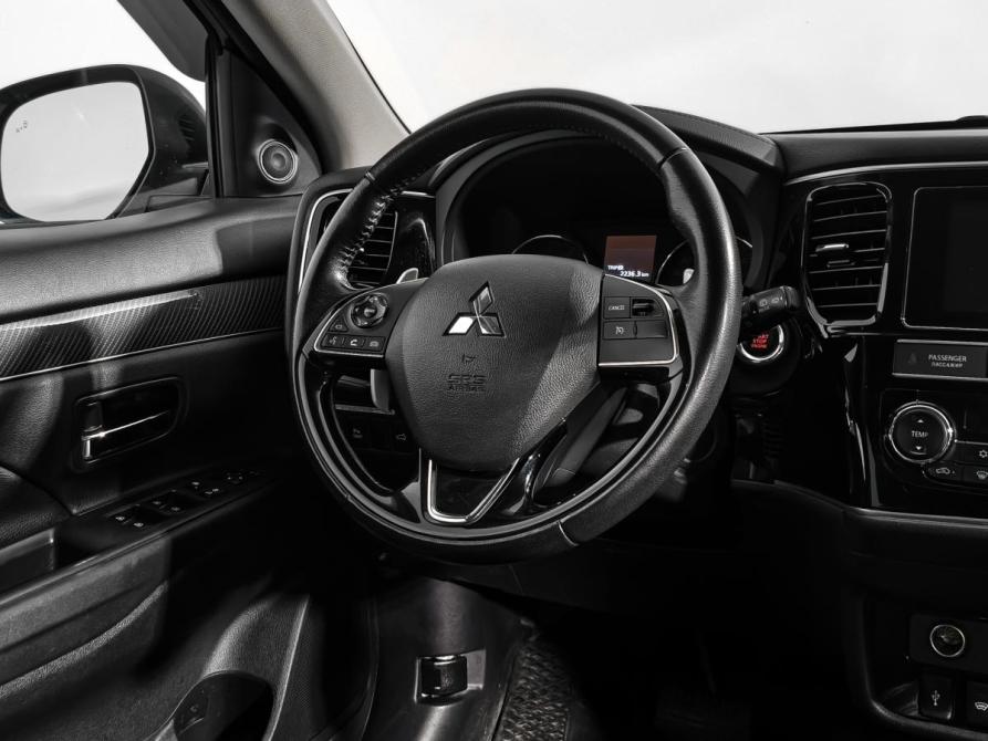 Mitsubishi Outlander III Рестайлинг 3 Санкт-Петербург  - изображение 16