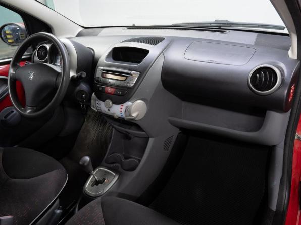 Peugeot 107 I Рестайлинг с пробегом 2010 года, цена 669 000 рублей, 92814 км, хэтчбек, Автокод Объявления