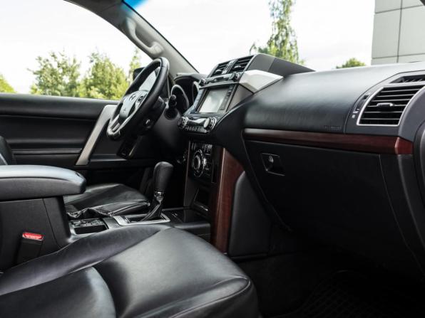 Toyota Land Cruiser Prado 150 Series Рестайлинг 1 с пробегом 2016 года, цена 4 288 000 рублей, 138101 км, внедорожник, Автокод Объявления