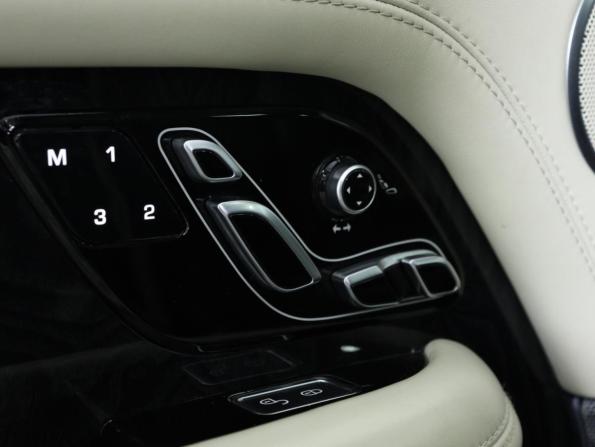 Land Rover Range Rover IV Рестайлинг с пробегом 2018 года, цена 5 349 000 рублей, 196902 км, внедорожник, Автокод Объявления