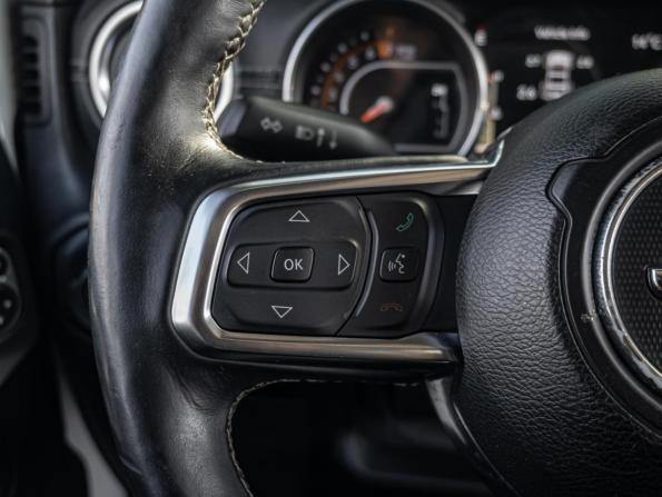 Jeep Wrangler III (JK) с пробегом 2017 года, цена 4 350 000 рублей, 62161 км, внедорожник, Автокод Объявления