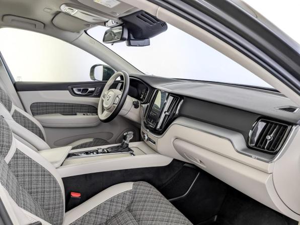 Volvo XC60 II с пробегом 2020 года, цена 3 700 000 рублей, 93905 км, внедорожник, Автокод Объявления