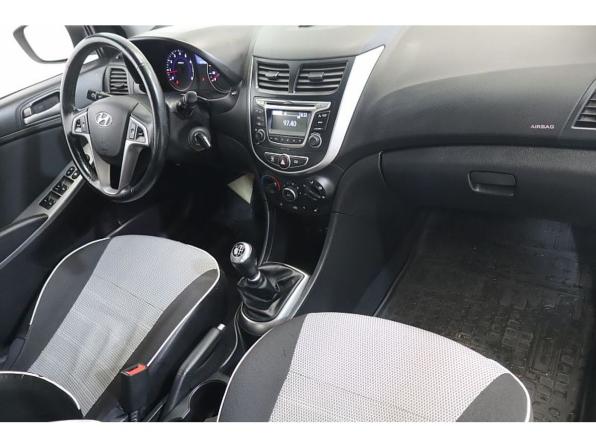 Hyundai Solaris I Рестайлинг с пробегом 2016 года, цена 1 022 700 рублей, 104401 км, седан, Автокод Объявления