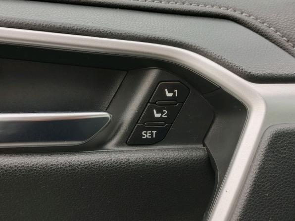 Toyota RAV4 V (XA50) с пробегом 2022 года, цена 3 350 000 рублей, 105773 км, внедорожник, Автокод Объявления