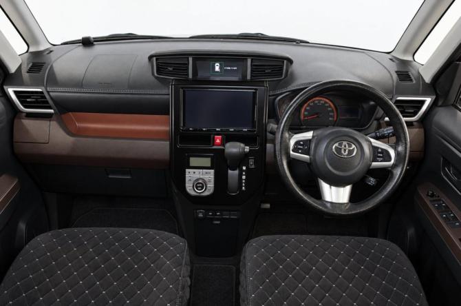 Toyota Tank I с пробегом 2017 года, цена 1 199 000 рублей, 38000 км, микровэн, Автокод Объявления