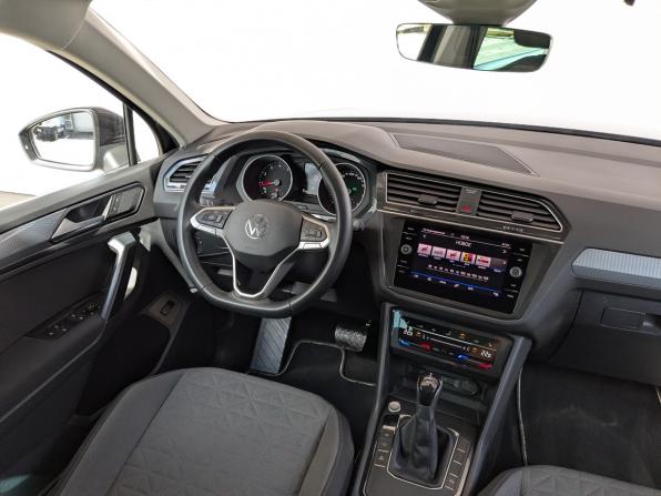 Volkswagen Tiguan II Рестайлинг с пробегом 2021 года, цена 2 645 000 рублей, 71767 км, внедорожник, Автокод Объявления