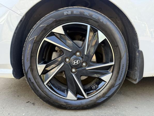 Hyundai Solaris II Рестайлинг с пробегом 2021 года, цена 1 670 000 рублей, 70768 км, седан, Автокод Объявления