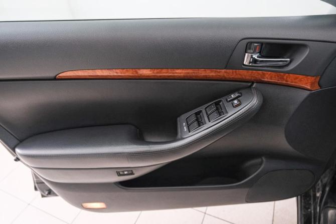 Toyota Avensis II Рестайлинг с пробегом 2008 года, цена 999 000 рублей, 340000 км, седан, Автокод Объявления