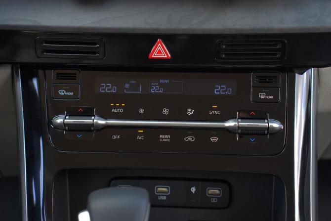 Kia Carnival IV с пробегом 2021 года, цена 3 945 000 рублей, 73200 км, минивэн, Автокод Объявления