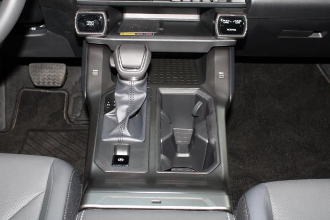 Toyota RAV4 VI (XA60) с пробегом 2026 года, цена 4 950 000 рублей, 25 км, внедорожник, Автокод Объявления