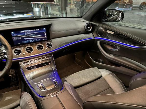Mercedes-Benz E-Класс V (W213 S213 C238) Рестайлинг с пробегом 2024 года, цена 9 600 000 рублей, 1 км, седан, Автокод Объявления