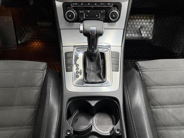 Volkswagen Passat B6 с пробегом 2010 года, цена 735 000 рублей, 241381 км, седан, Автокод Объявления