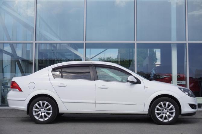 Opel Astra H Рестайлинг с пробегом 2014 года, цена 670 000 рублей, 201095 км, седан, Автокод Объявления