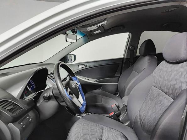 Hyundai Solaris I с пробегом 2012 года, цена 635 000 рублей, 231963 км, седан, Автокод Объявления