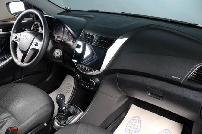 Hyundai Solaris I Рестайлинг с пробегом 2016 года, цена 1 019 000 рублей, 178000 км, седан, Автокод Объявления