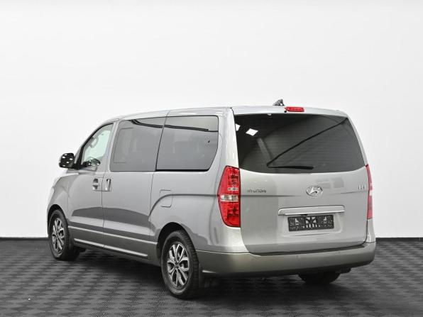 Hyundai H-1 II Рестайлинг 2 с пробегом 2019 года, цена 2 549 000 рублей, 115000 км, минивэн, Автокод Объявления