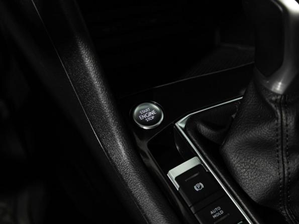 Volkswagen Tiguan II Рестайлинг с пробегом 2021 года, цена 2 579 777 рублей, 69793 км, внедорожник, Автокод Объявления