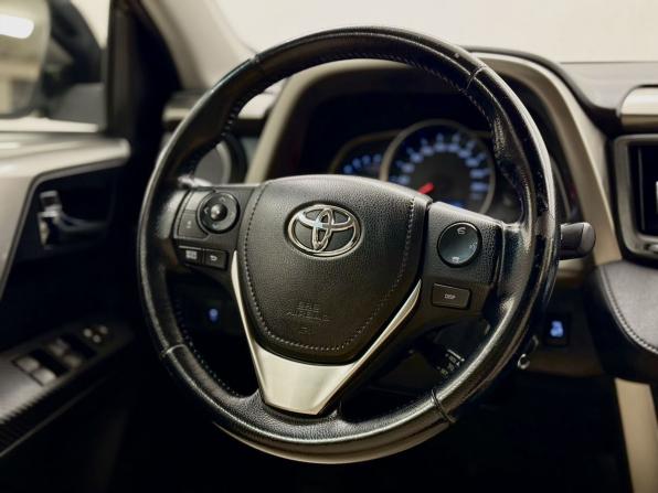 Toyota RAV4 IV (XA40) с пробегом 2015 года, цена 2 058 000 рублей, 126845 км, внедорожник, Автокод Объявления