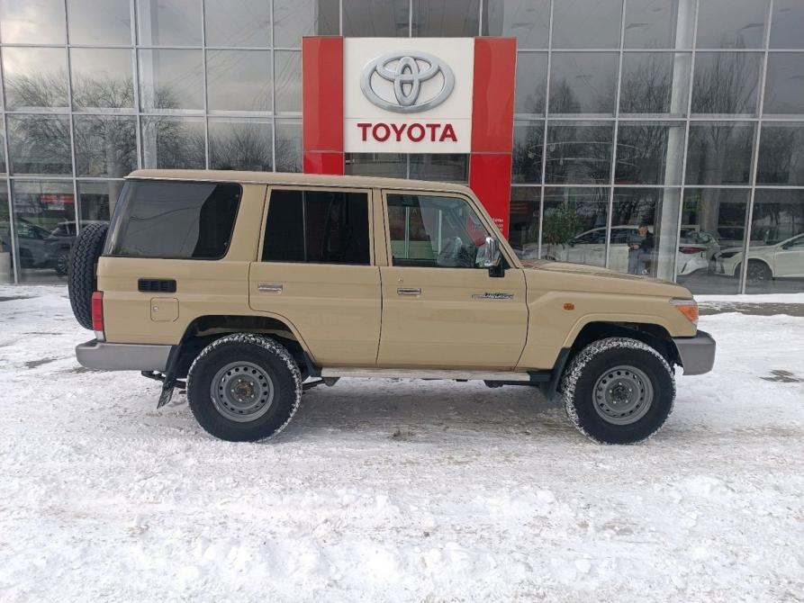 Toyota Land Cruiser 70 Series Рестайлинг 1 Ростов-на-Дону  - изображение 4