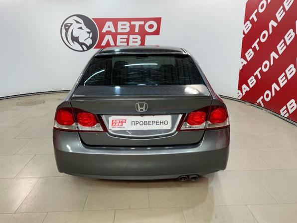 Honda Civic VIII Рестайлинг с пробегом 2009 года, цена 750 000 рублей, 284096 км, седан, Автокод Объявления