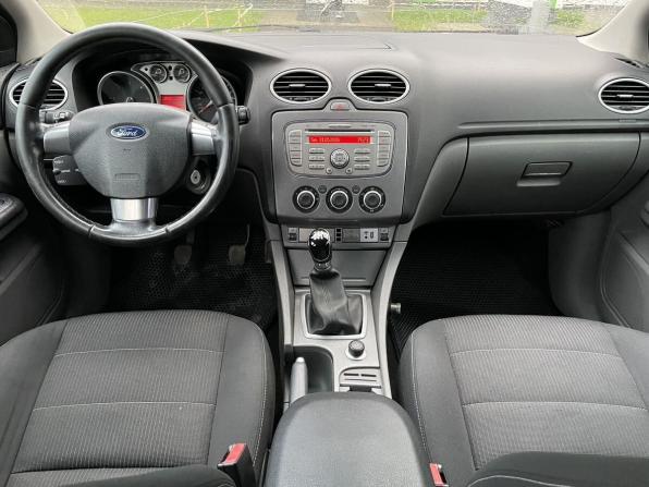 Ford Focus II Рестайлинг с пробегом 2009 года, цена 415 000 рублей, 273978 км, хэтчбек, Автокод Объявления