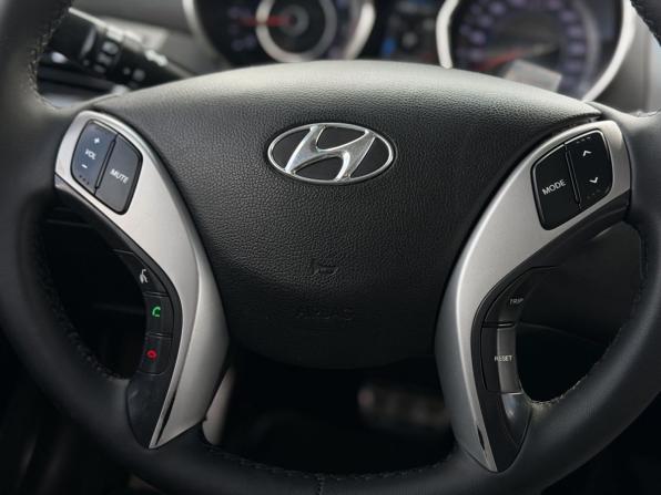 Hyundai Avante V с пробегом 2011 года, цена 1 050 000 рублей, 217200 км, седан, Автокод Объявления