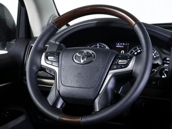 Toyota Land Cruiser 200 Series Рестайлинг 2 с пробегом 2015 года, цена 5 185 000 рублей, 170623 км, внедорожник, Автокод Объявления