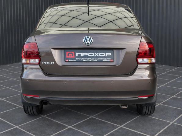 Volkswagen Polo V Рестайлинг с пробегом 2016 года, цена 1 032 000 рублей, 115278 км, седан, Автокод Объявления