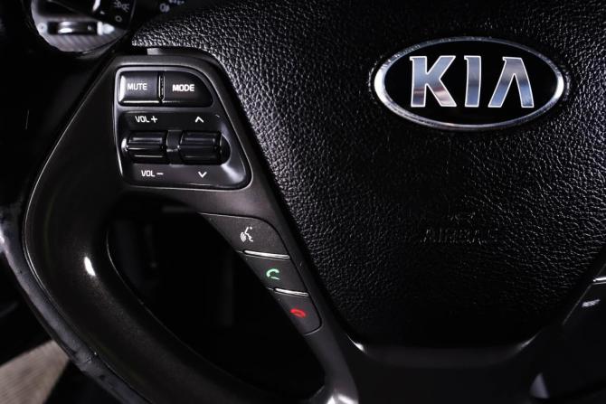 Kia Cerato III с пробегом 2015 года, цена 1 019 000 рублей, 228000 км, седан, Автокод Объявления
