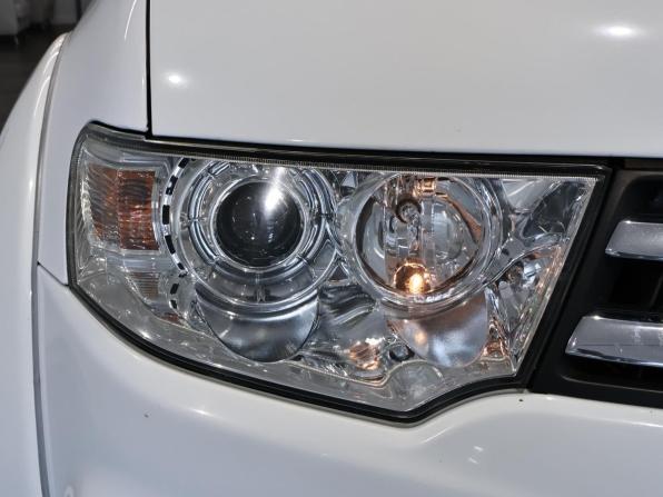 Mitsubishi Pajero Sport II Рестайлинг с пробегом 2015 года, цена 1 740 000 рублей, 274699 км, внедорожник, Автокод Объявления