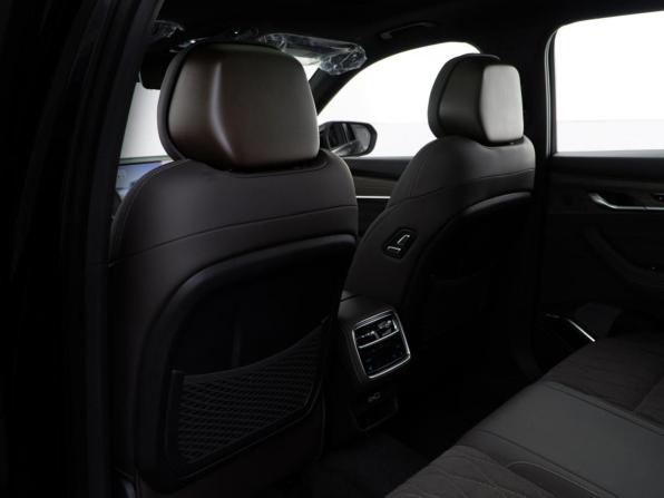 Geely Monjaro I Рестайлинг 2 с пробегом 2026 года, цена 4 588 888 рублей, 28 км, внедорожник, Автокод Объявления