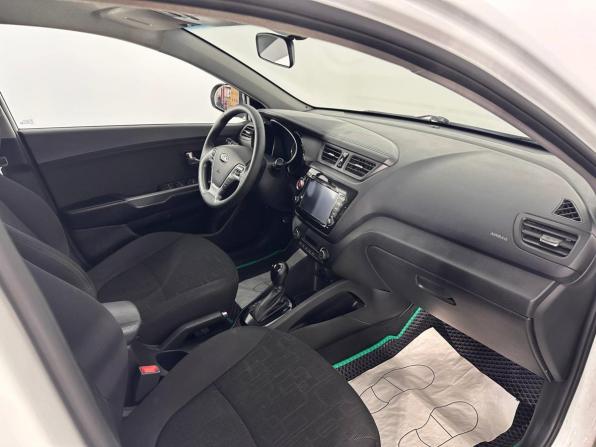 Kia Rio III Рестайлинг с пробегом 2015 года, цена 1 104 000 рублей, 122751 км, хэтчбек, Автокод Объявления
