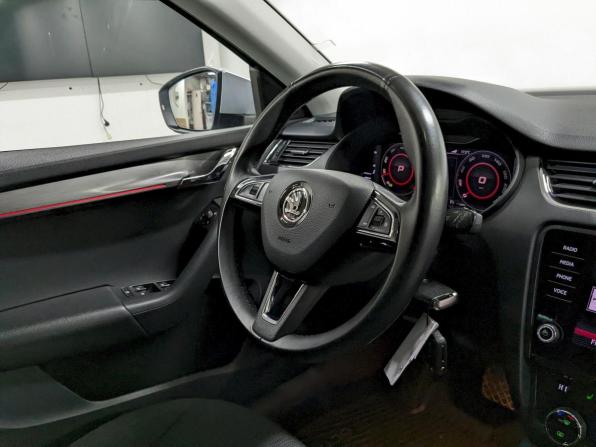 Skoda Octavia III (A7) Рестайлинг с пробегом 2019 года, цена 2 150 000 рублей, 82000 км, лифтбек, Автокод Объявления