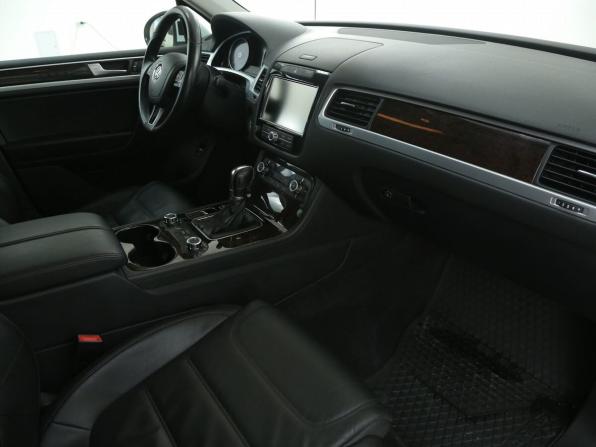 Volkswagen Touareg II с пробегом 2013 года, цена 2 155 000 рублей, 244600 км, внедорожник, Автокод Объявления