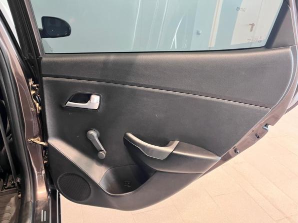 Kia Rio III Рестайлинг с пробегом 2015 года, цена 850 000 рублей, 178679 км, седан, Автокод Объявления