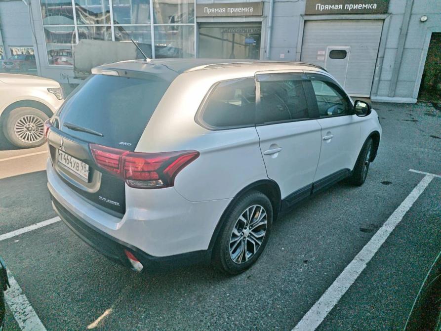 Mitsubishi Outlander III Рестайлинг 2 Санкт-Петербург  - изображение 7