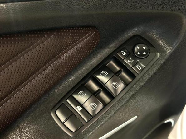 Mercedes-Benz GL-Класс I (X164) Рестайлинг с пробегом 2012 года, цена 1 927 000 рублей, 316881 км, внедорожник, Автокод Объявления