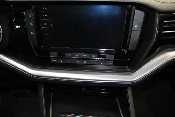Volkswagen Touareg III с пробегом 2020 года, цена 4 499 000 рублей, 113000 км, внедорожник, Автокод Объявления