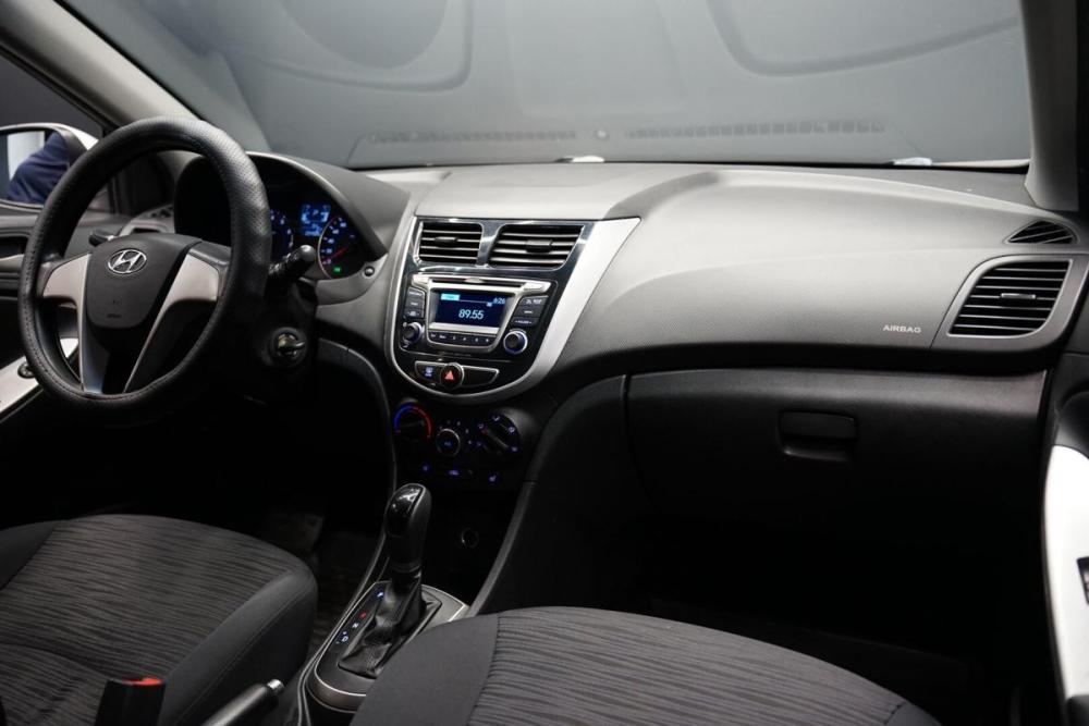 Hyundai Solaris I Рестайлинг Крым  - изображение 19