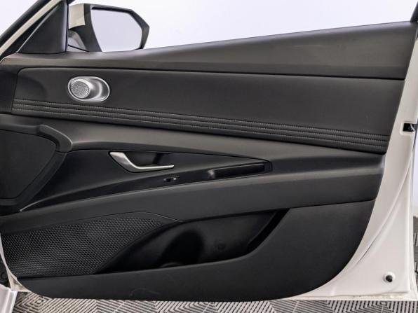 Hyundai Elantra VII (CN7) с пробегом 2021 года, цена 1 815 000 рублей, 117198 км, седан, Автокод Объявления