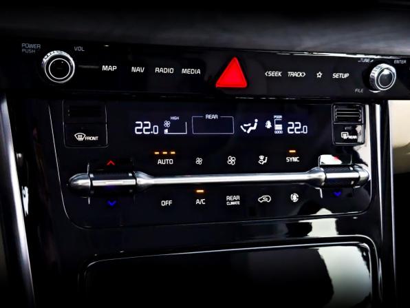 Kia Carnival IV с пробегом 2023 года, цена 4 590 000 рублей, 31601 км, минивэн, Автокод Объявления