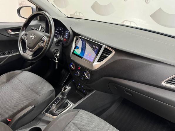 Hyundai Solaris II с пробегом 2017 года, цена 1 350 000 рублей, 145206 км, седан, Автокод Объявления